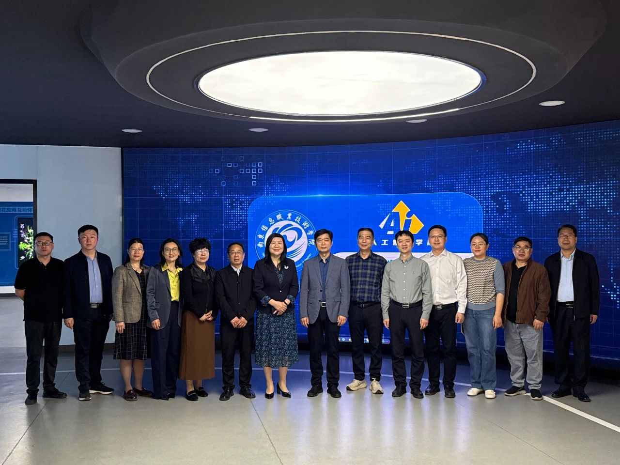 訪企拓崗進(jìn)行時(shí) | 書記校長(zhǎng)聯(lián)袂赴寧，深化校際合作，對(duì)接信息產(chǎn)業(yè)前沿